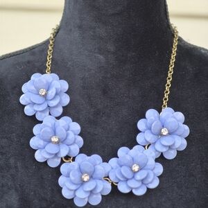 Vintage Elegant Blue Floral Necklace